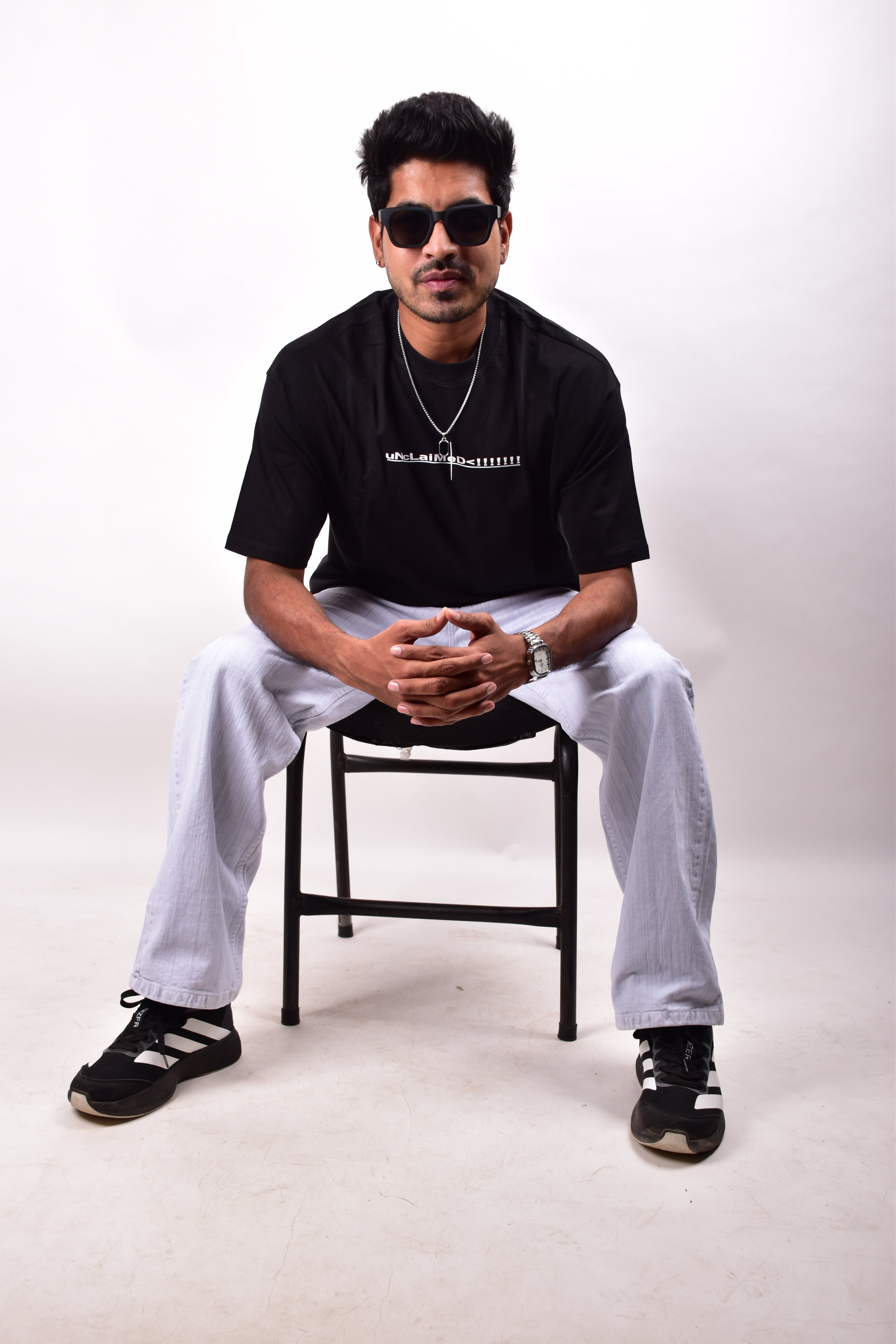 Dark Mode – Minimal. Modern. Oversized