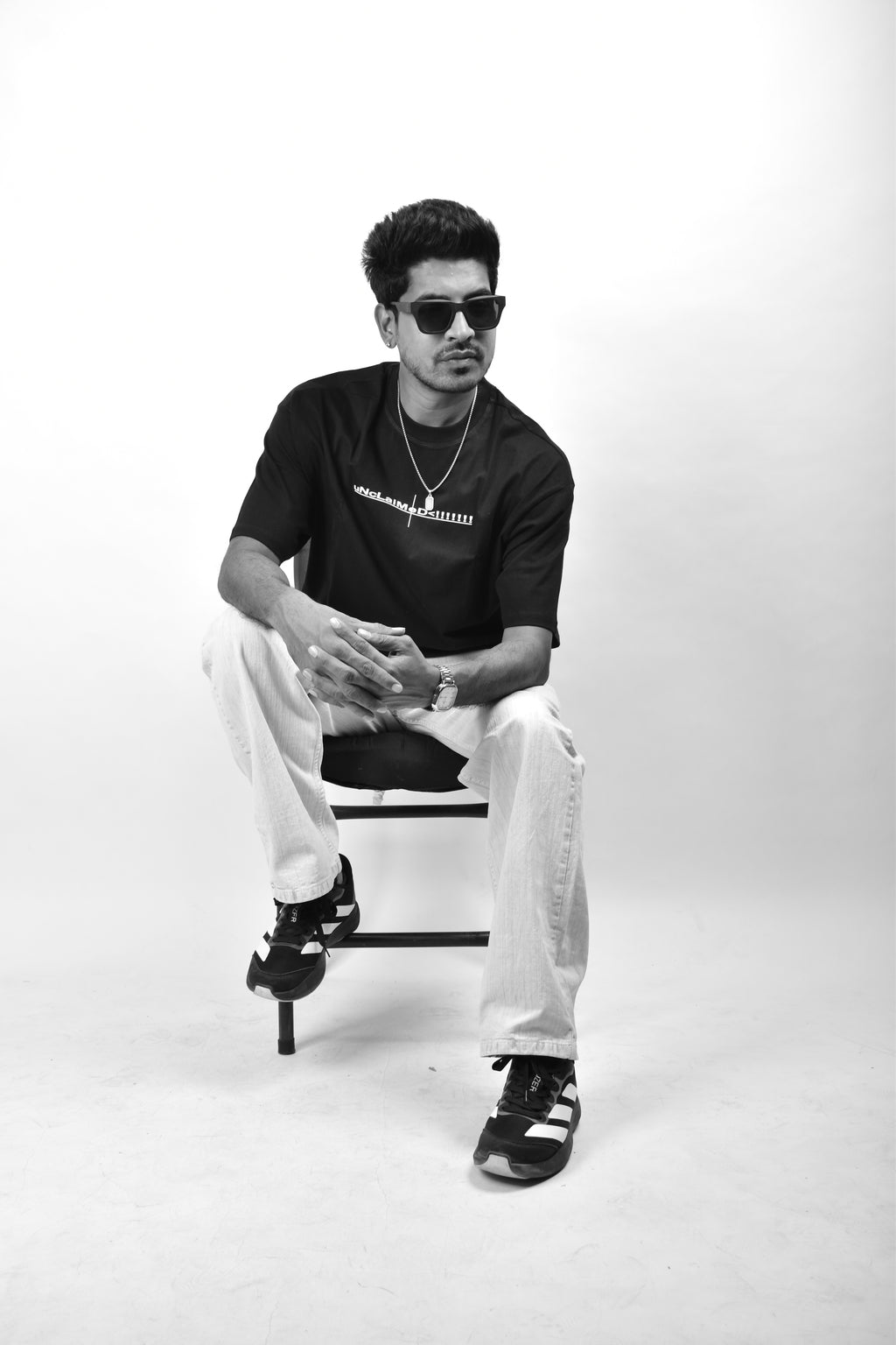 Dark Mode – Minimal. Modern. Oversized